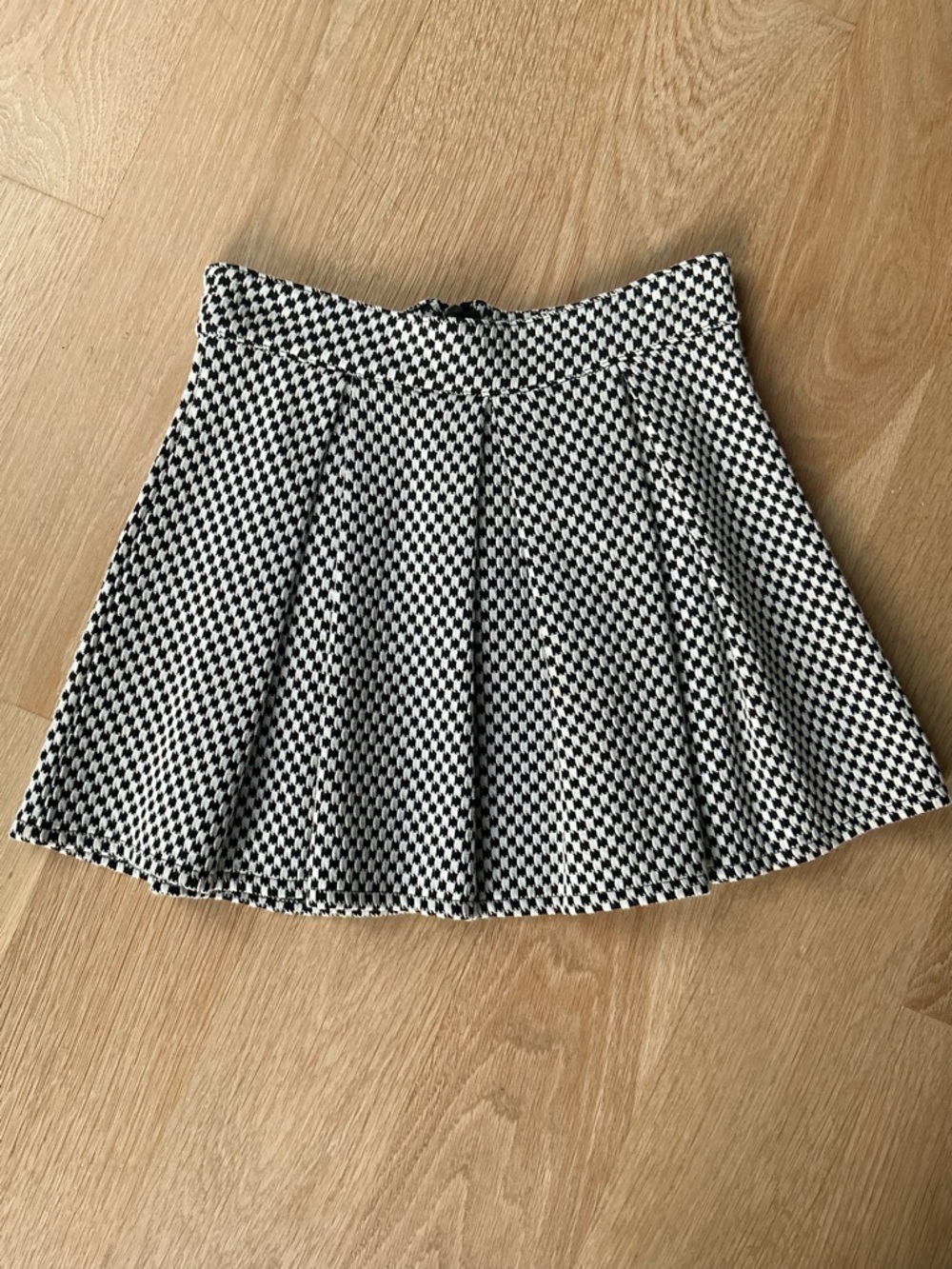 Bethany Mota Black and White Checkered Pleated Academia Skirt Size Small